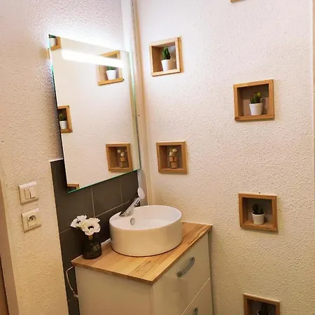 La Petite Venise, Apartment *